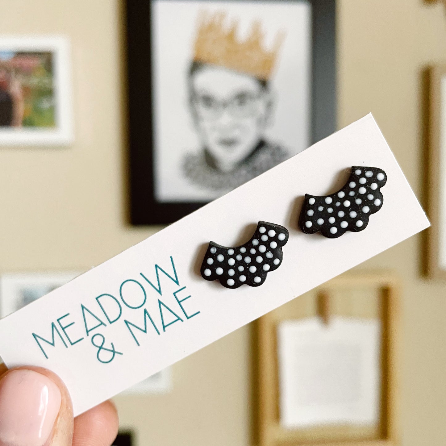 Dissent Collar Studs