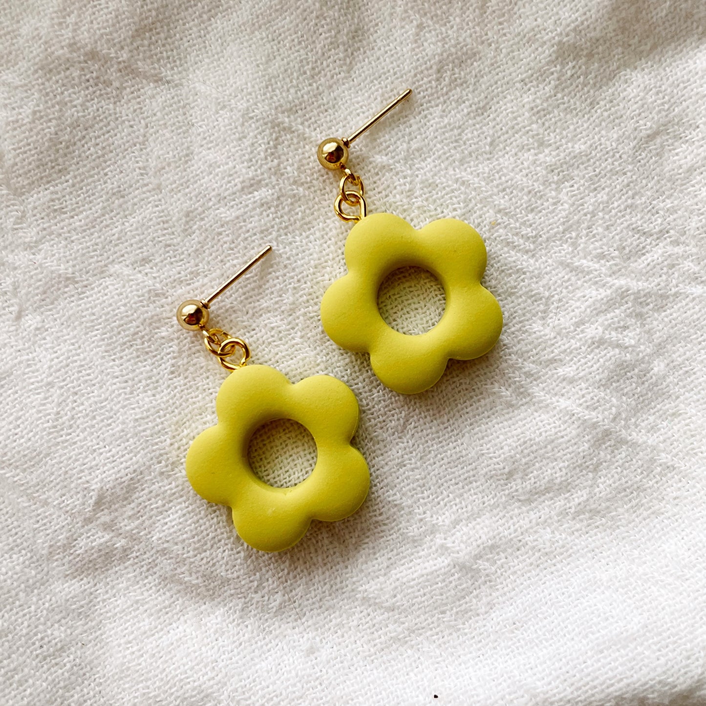 Chunky Flower Dangles