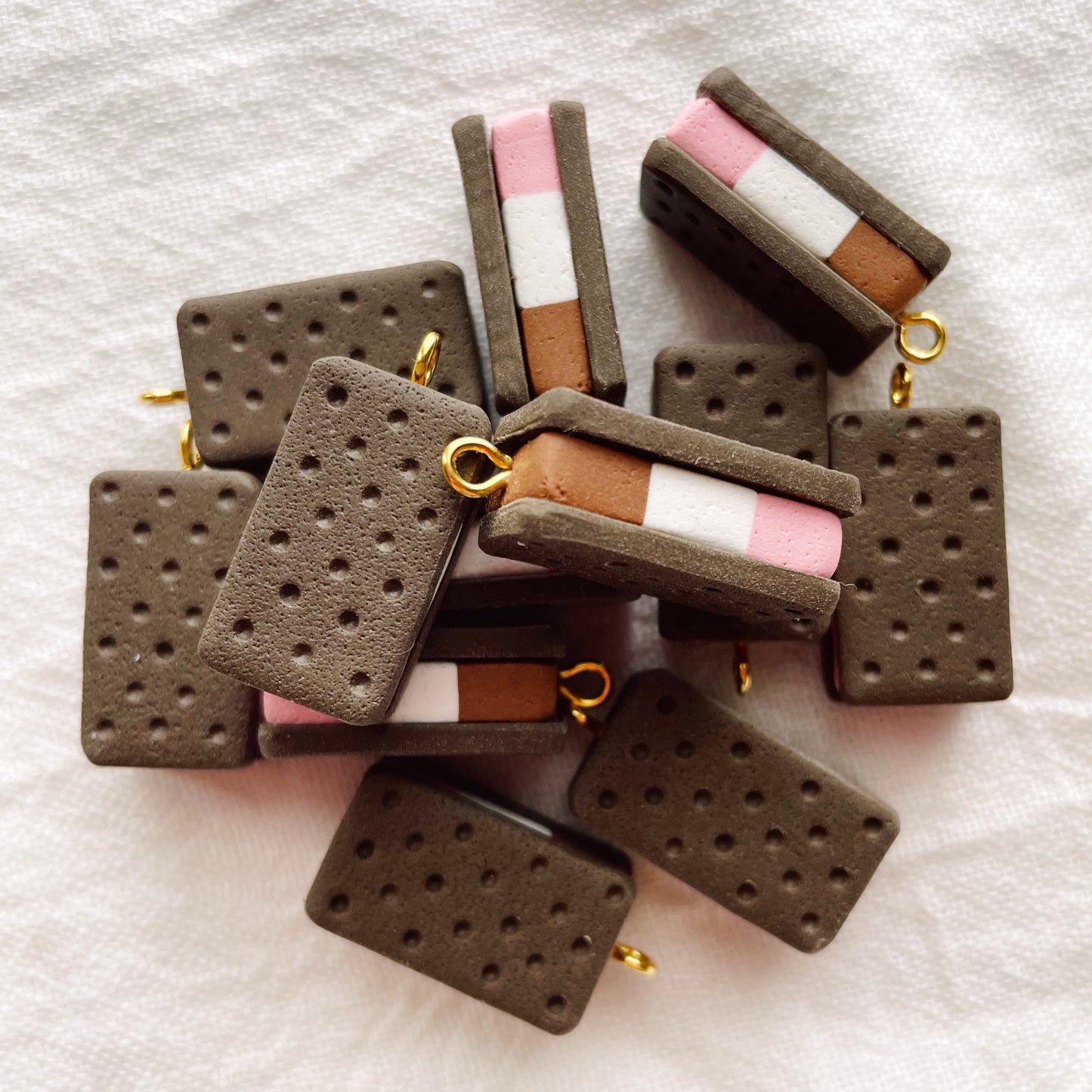 Charm - Ice Cream Sandwich