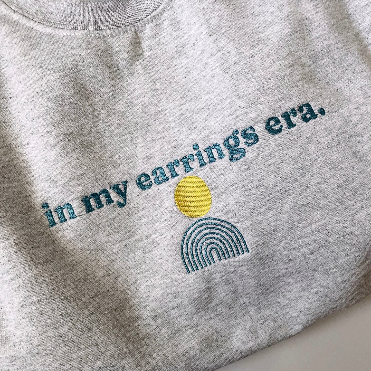 Earrings Era Embroidered Crewneck