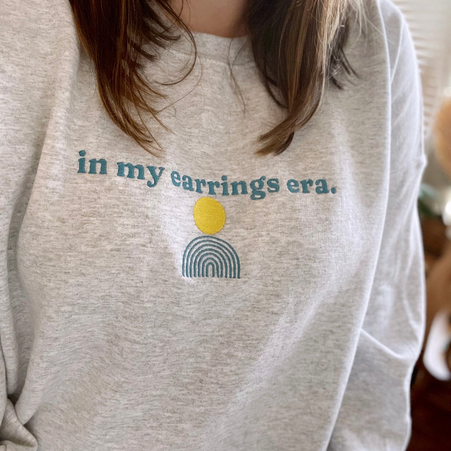 Earrings Era Embroidered Crewneck