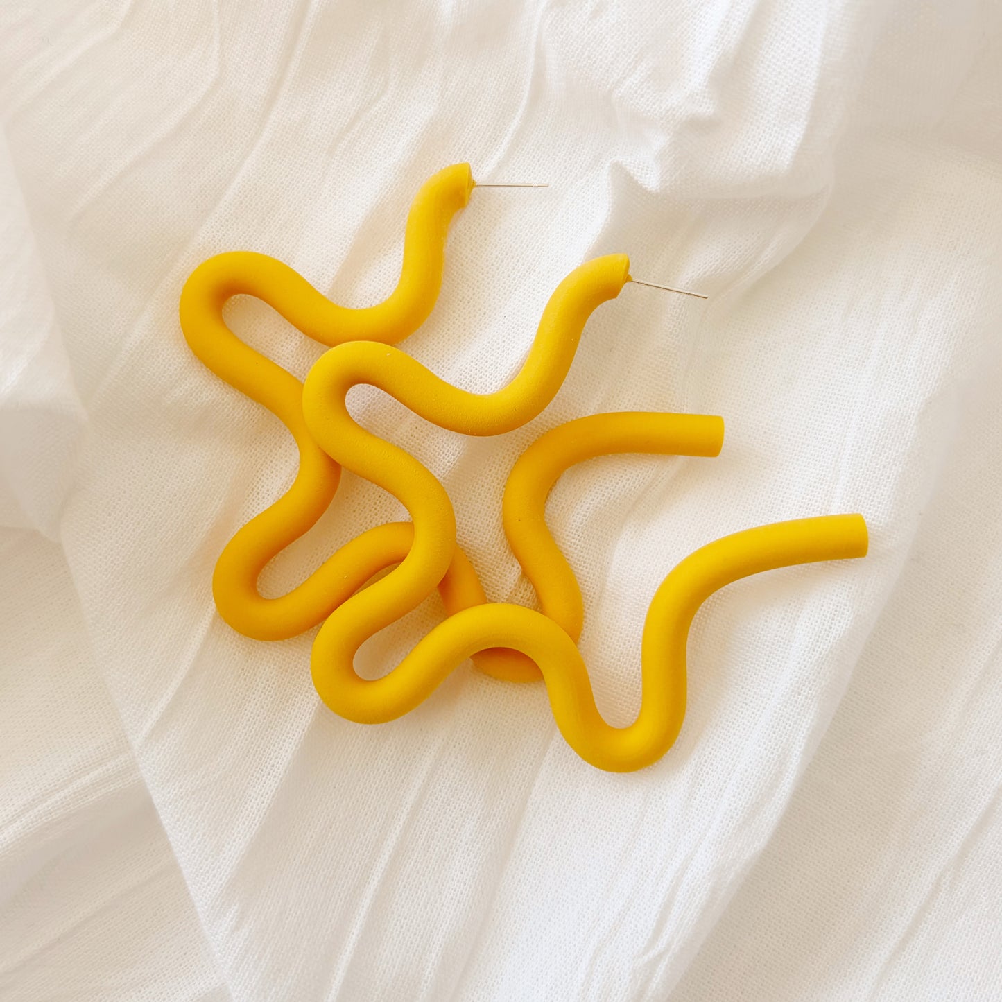 Squiggle Hoops